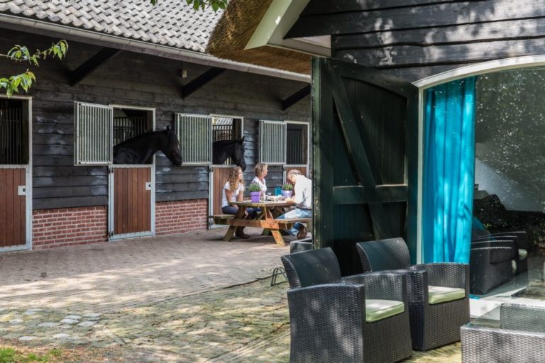 WoudStee paardenstallen luxe vakantiehuis op de veluwe overnachten met paard