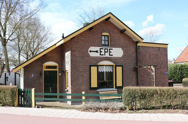 WoudStee in het dorp Epe