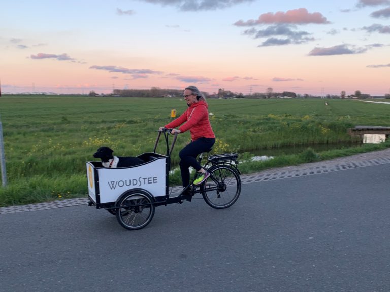 De WoudStee bakfiets voor onderhoud en bezorgen