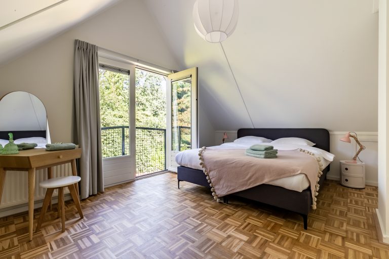 Slaapkamer van Hendrika balkon frisse lucht