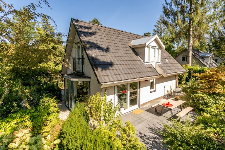 WoudStee huur een huis in de natuur met grote tuin