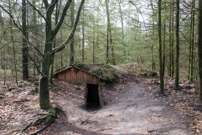 Het Verscholen Dorp in Vierhouten bezoeken vlakbij WoudStee in Epe